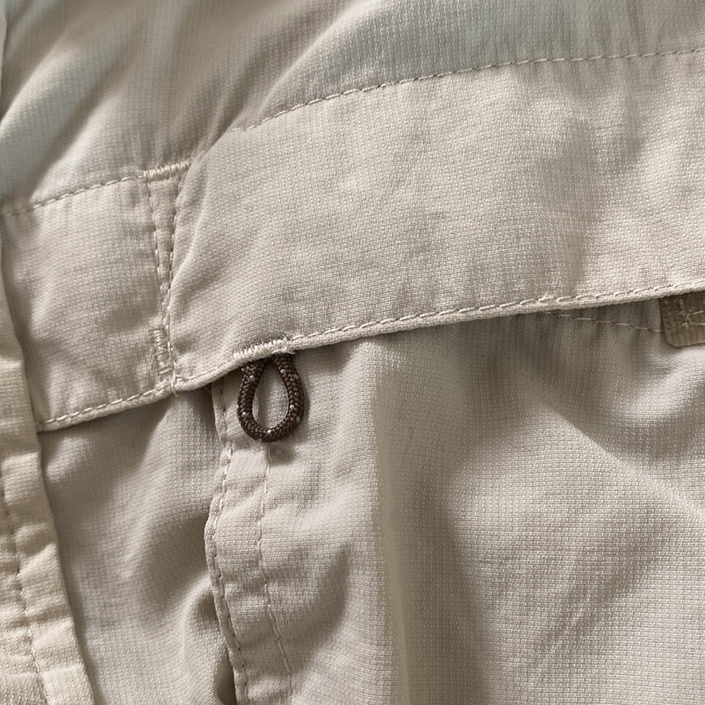 REI button down Mens khaki shirt venting/under arms - Picture 4 of 7